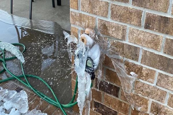 Burst water meter due to freezing water linespe